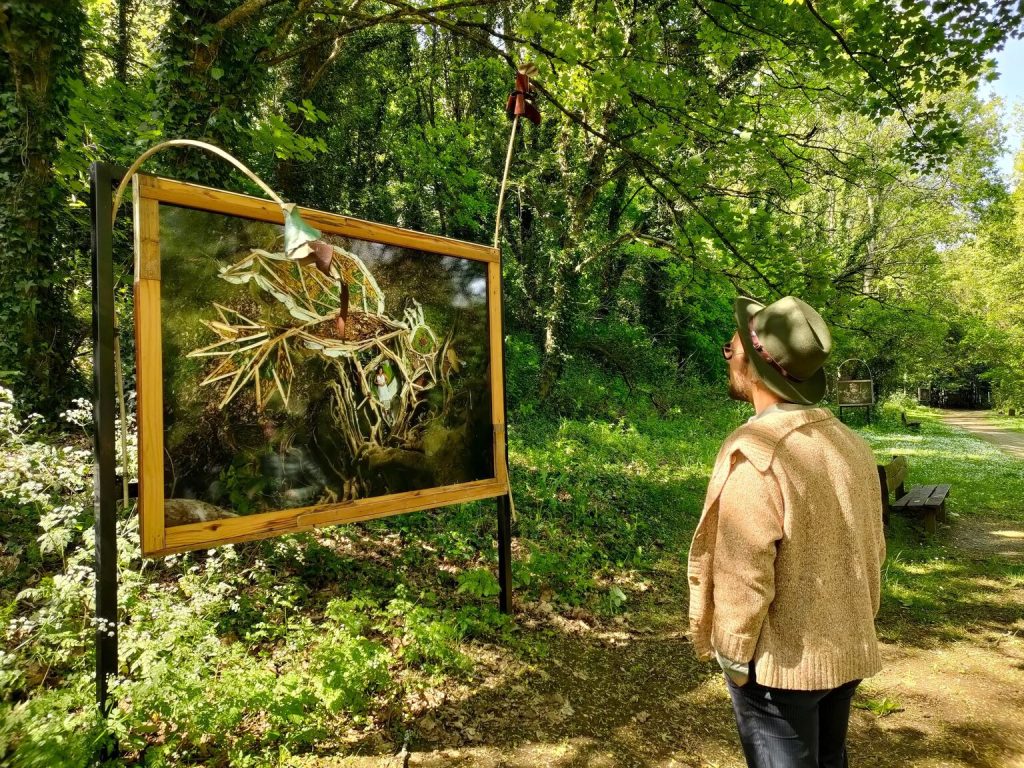 Exposition sur les berges de la Maison de la Rivière à Montaigu-Vendée