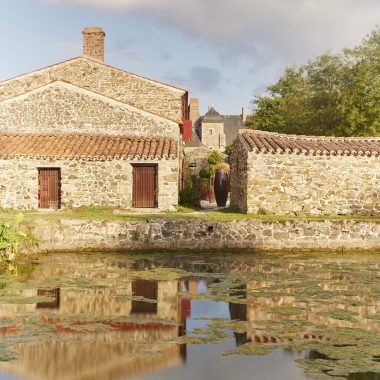 Le Logis de la Chabotterie à Montréverd en Vendée, découvrez l'histoire des guerres de vendée et du général Charette !