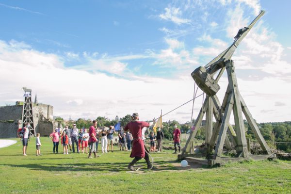 Les Machines de guerre à découvrir lors de votre visite au Château de Tiffauges en Vendée.