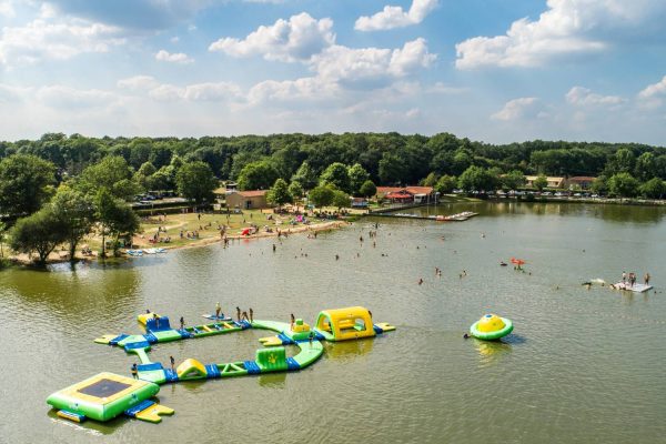 El centro de ocio del lago de Triterie en Vendée